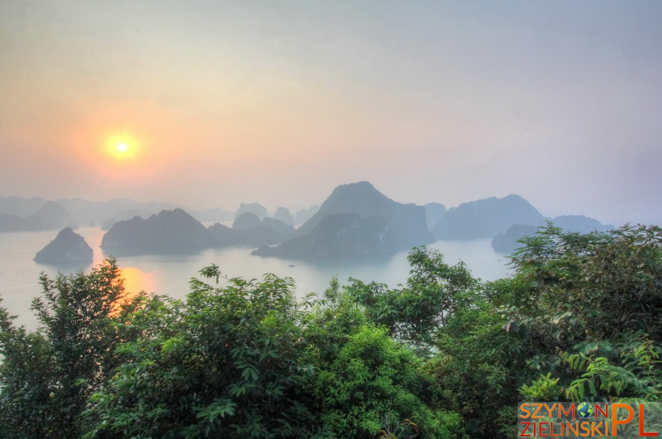 Ha Long Bay, Vietnam - photos and review - Zatoka Ha Long, Wietnam - zdjęcia i opis