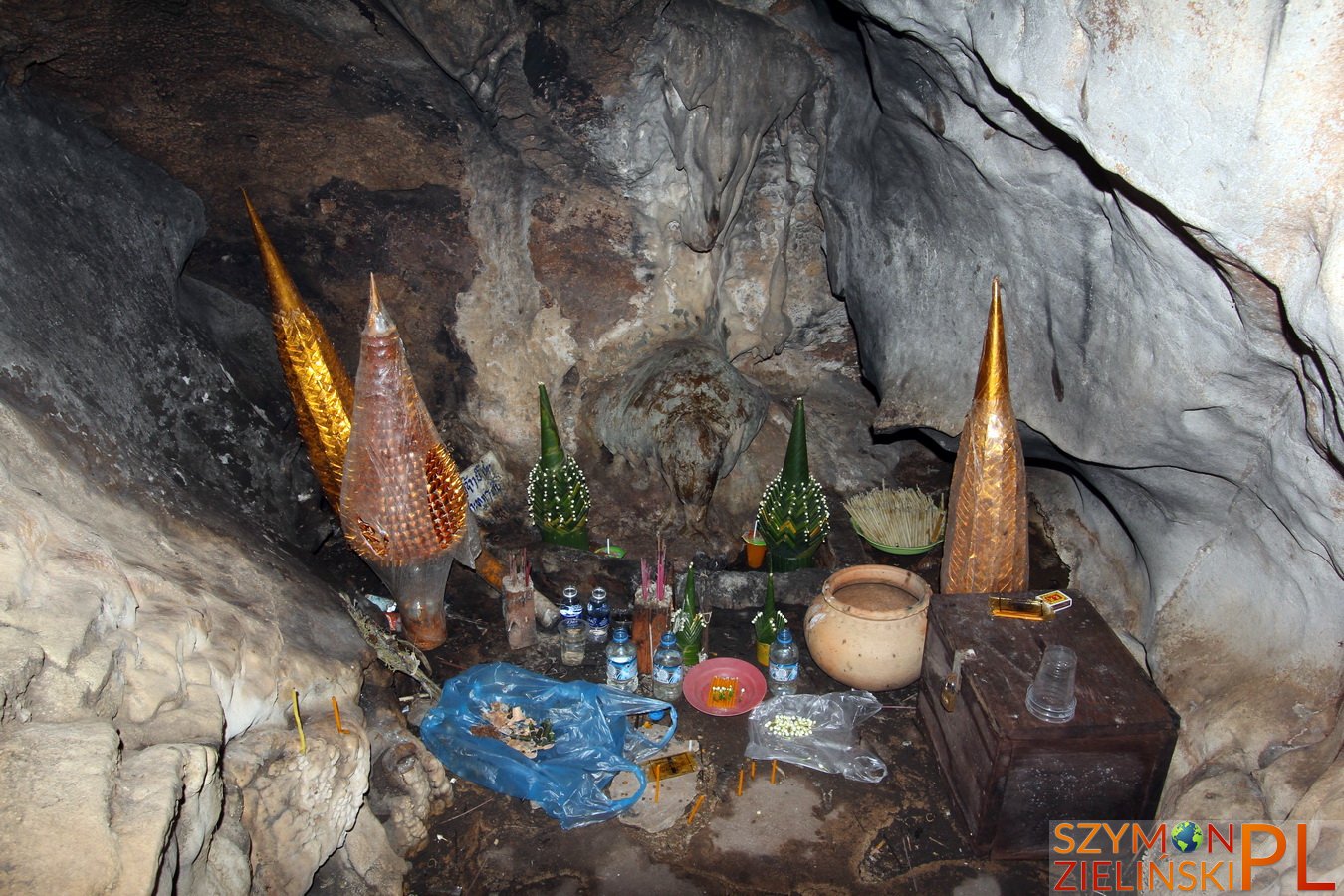 Tha Khaek Loop, Laos - Day 1 - Caves around Tha Khaek