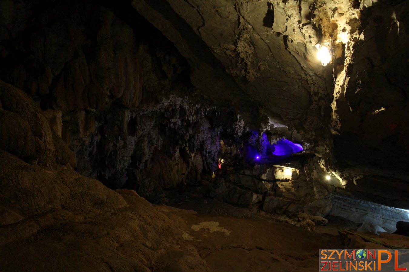 Tha Khaek Loop, Laos - Day 1 - Caves around Tha Khaek