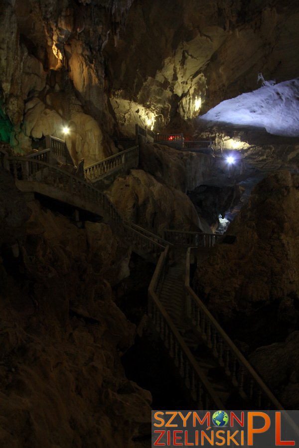 Tha Khaek Loop, Laos - Day 1 - Caves around Tha Khaek