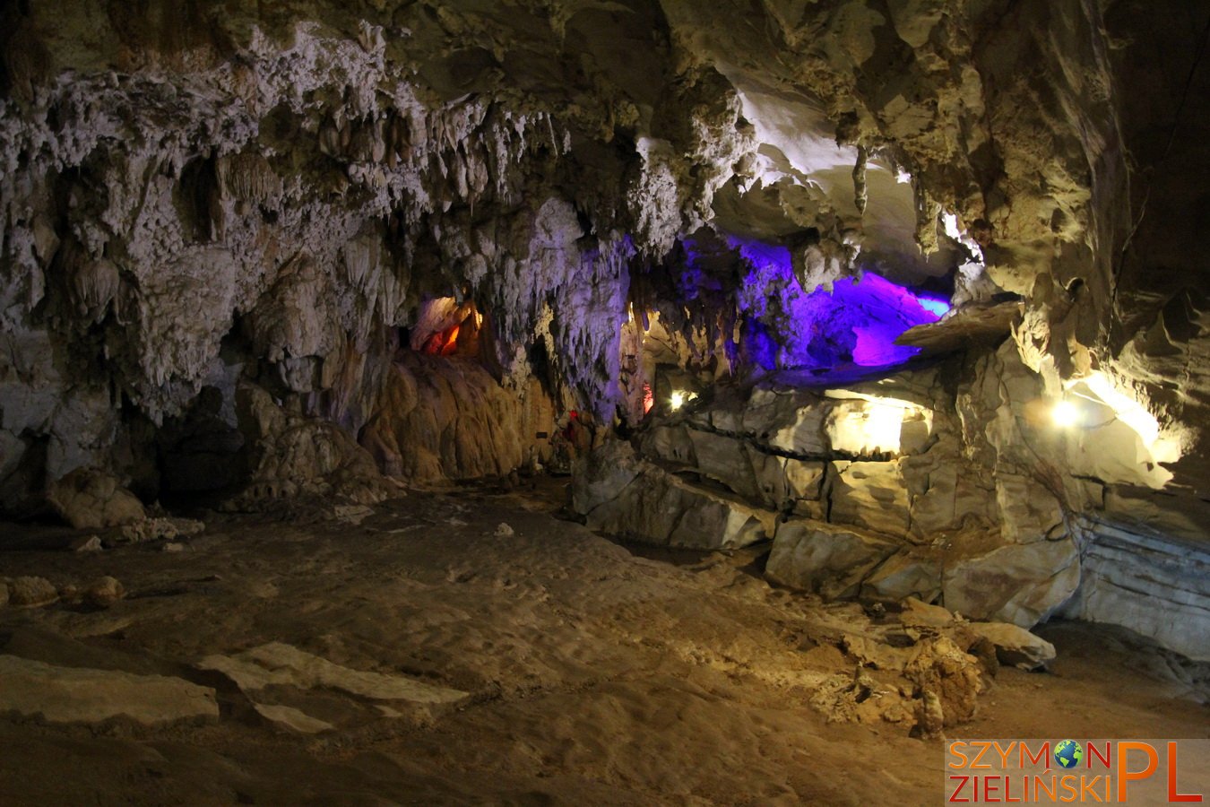 Tha Khaek Loop, Laos - Day 1 - Caves around Tha Khaek