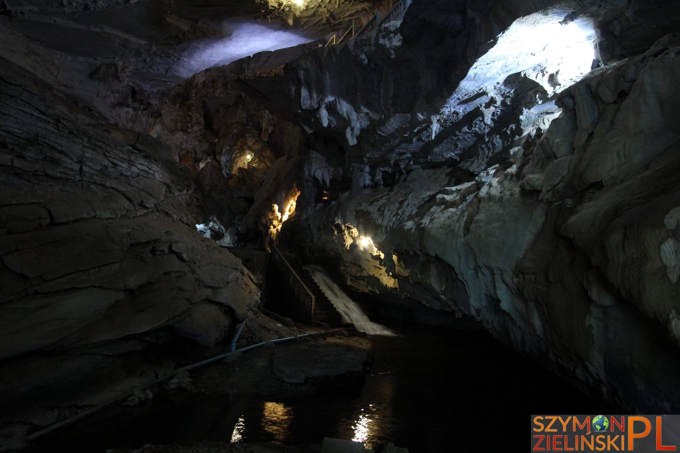 Tha Khaek Loop, Laos - Day 1 - Caves around Tha Khaek