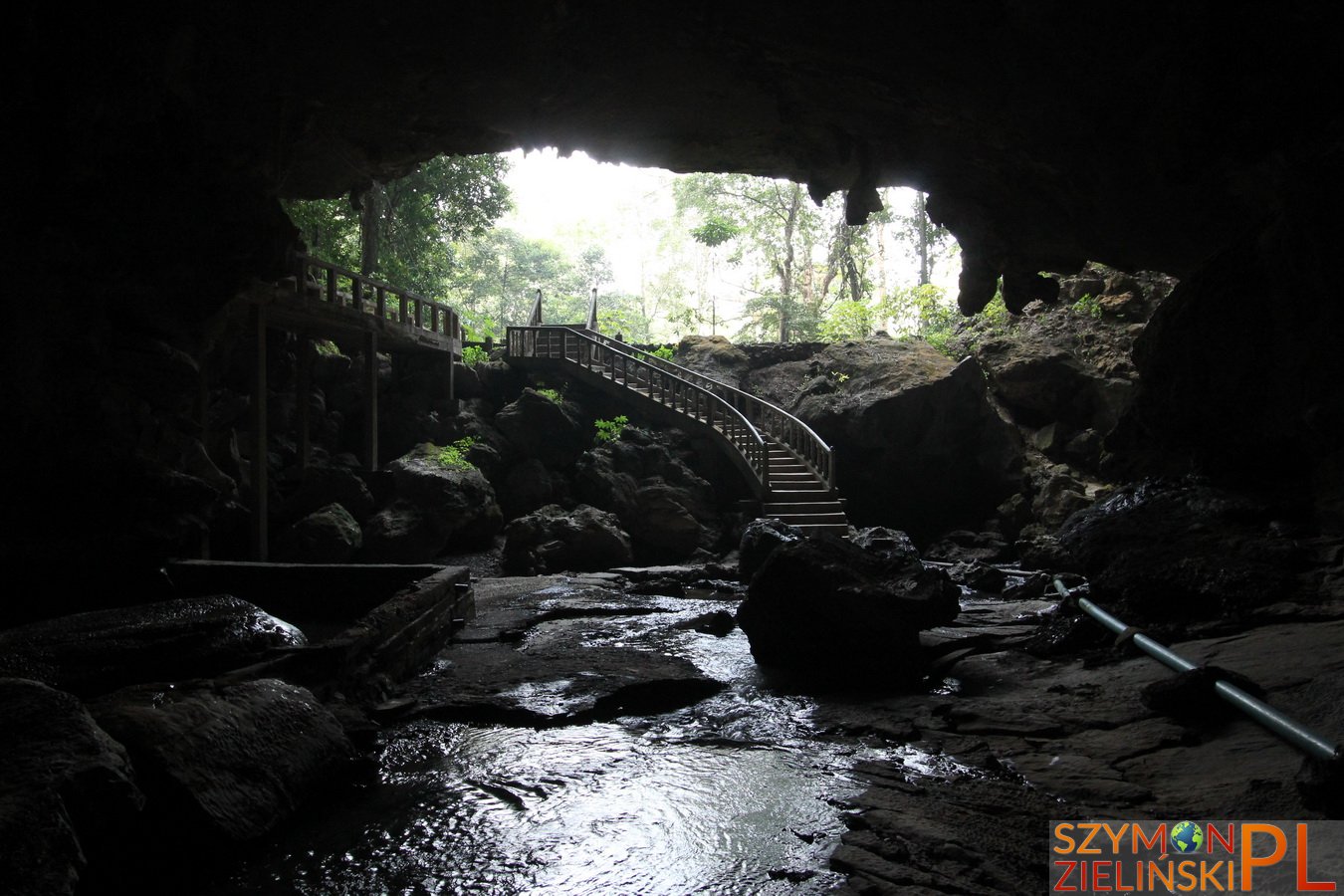 Tha Khaek Loop, Laos - Day 1 - Caves around Tha Khaek