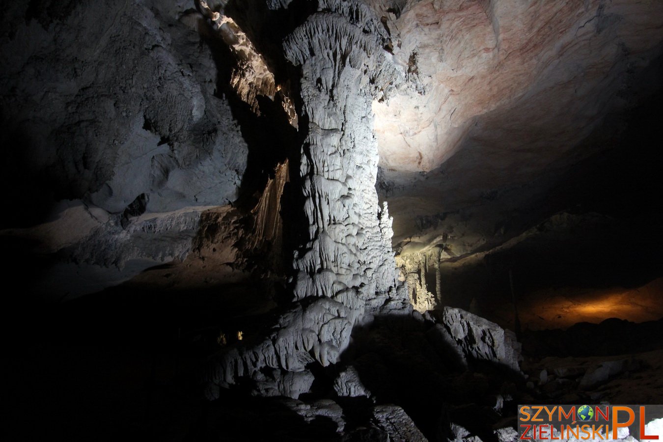 Tha Khaek Loop, Laos - Day 3 - Kong Lo cave