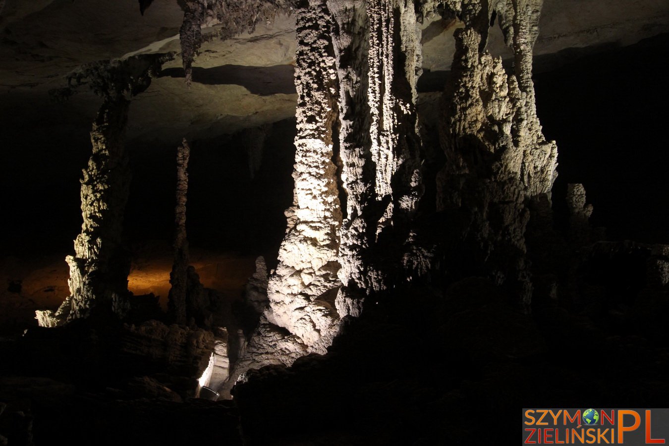 Tha Khaek Loop, Laos - Day 3 - Kong Lo cave