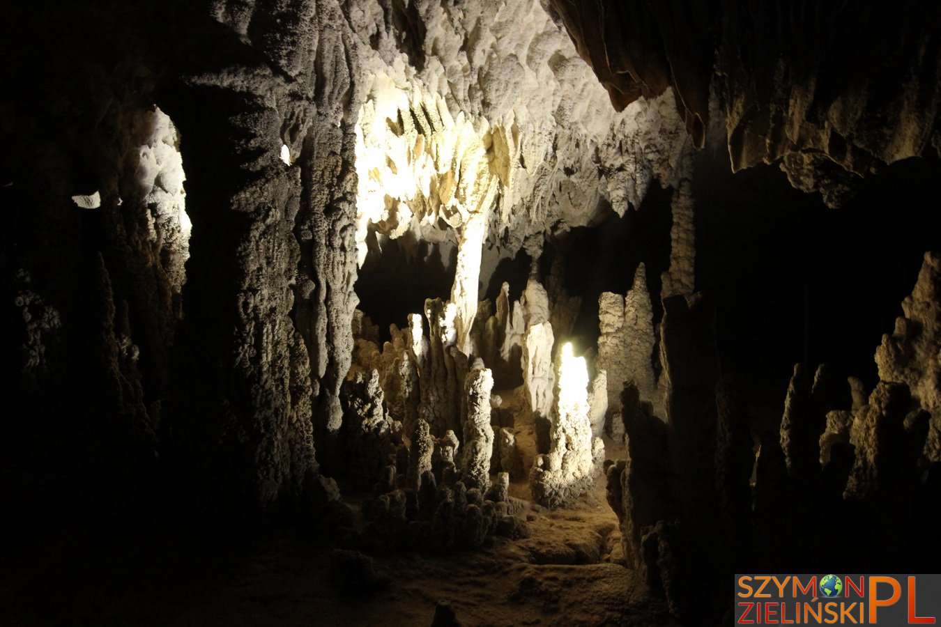 Tha Khaek Loop, Laos - Day 3 - Kong Lo cave