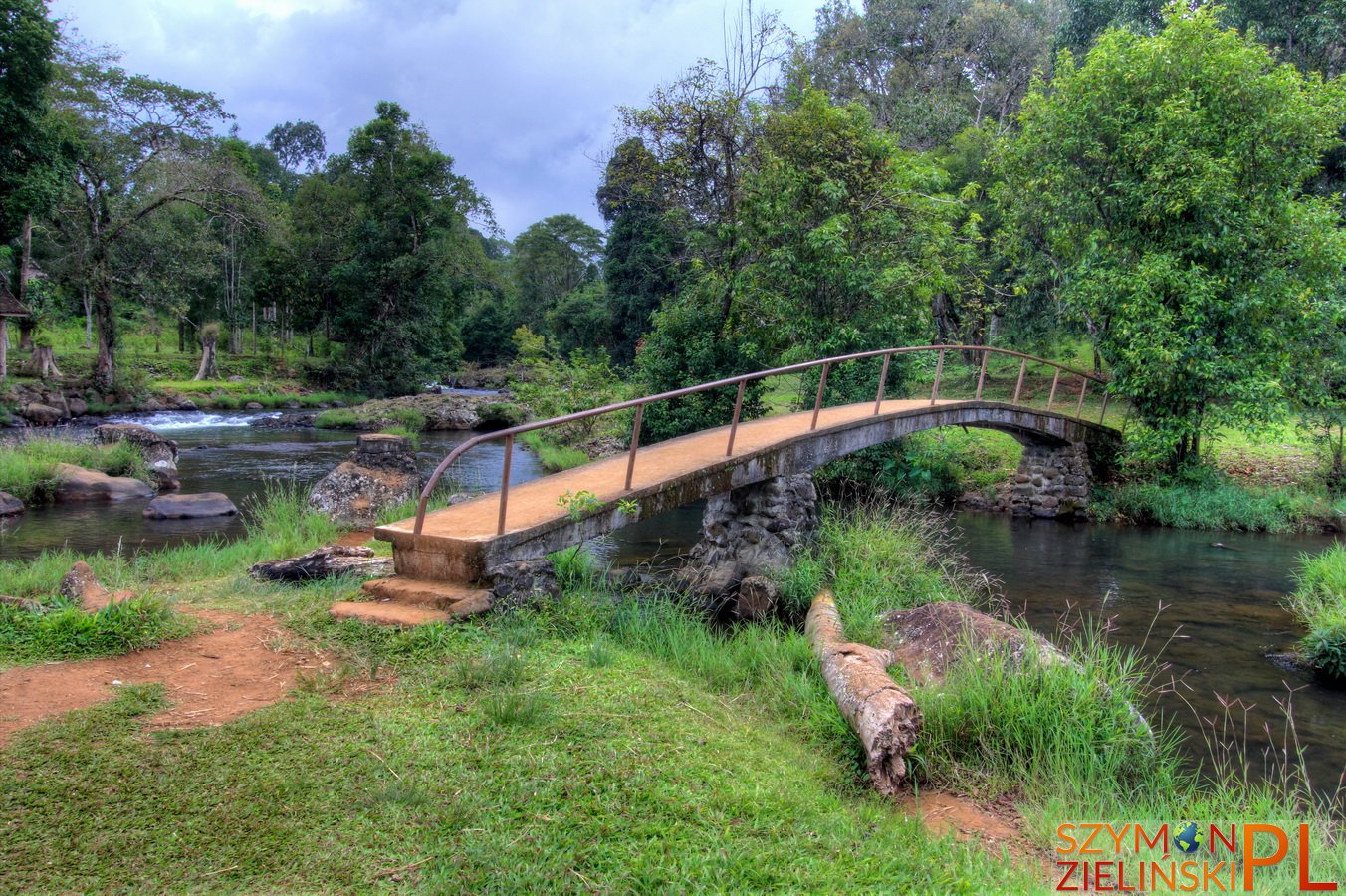 Bolaven Plateau, Laos - Pakse to Sekong - Beautiful waterfalls and coffee plantations