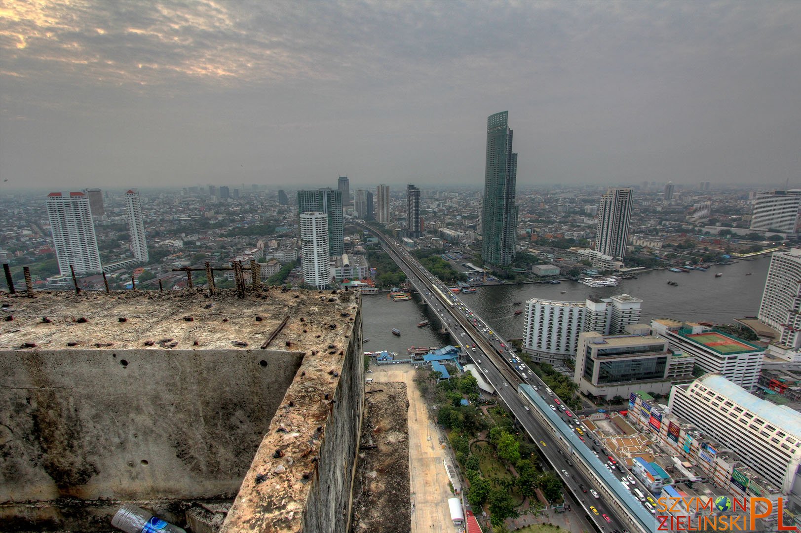 Sathorn Unique - Ghost Building, Bangkok, Thailand - Sathiorn Unique - Nawiedzony Budynek, Bangkok, Tajlandia